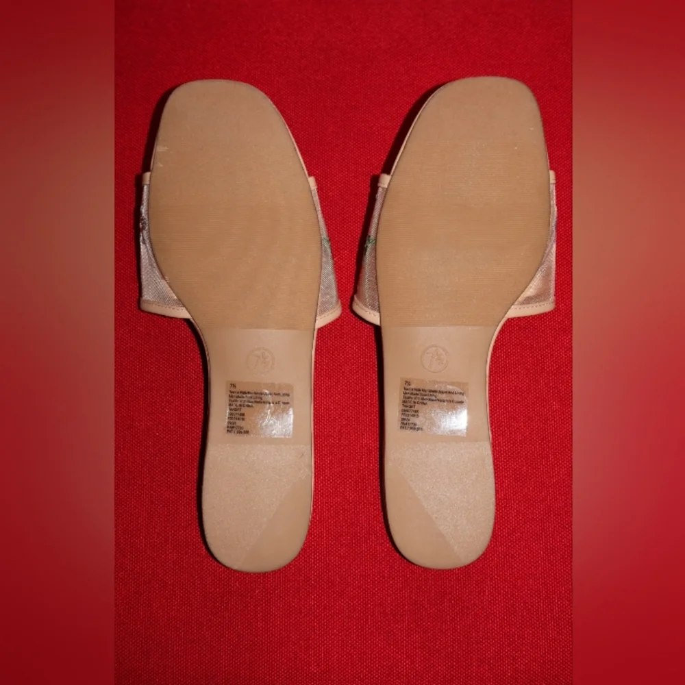 A New Day Tan Floral Embroidered Slide Sandals. Women's 7 1/2. NWOT. - Picture 6 of 8